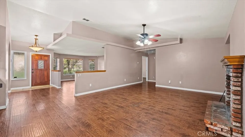 16165 Chiwi Apple Valley, CA 92307