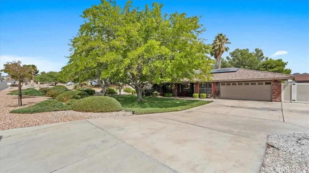 16165 Chiwi Apple Valley, CA 92307