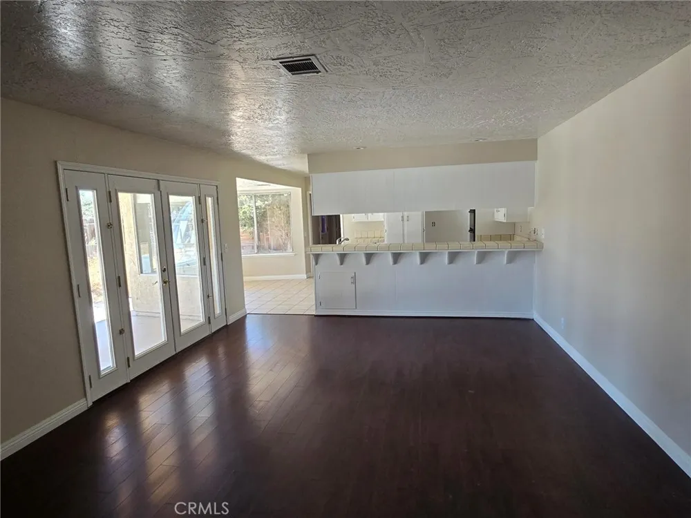 20239 Osseo Apple Valley, CA 92308
