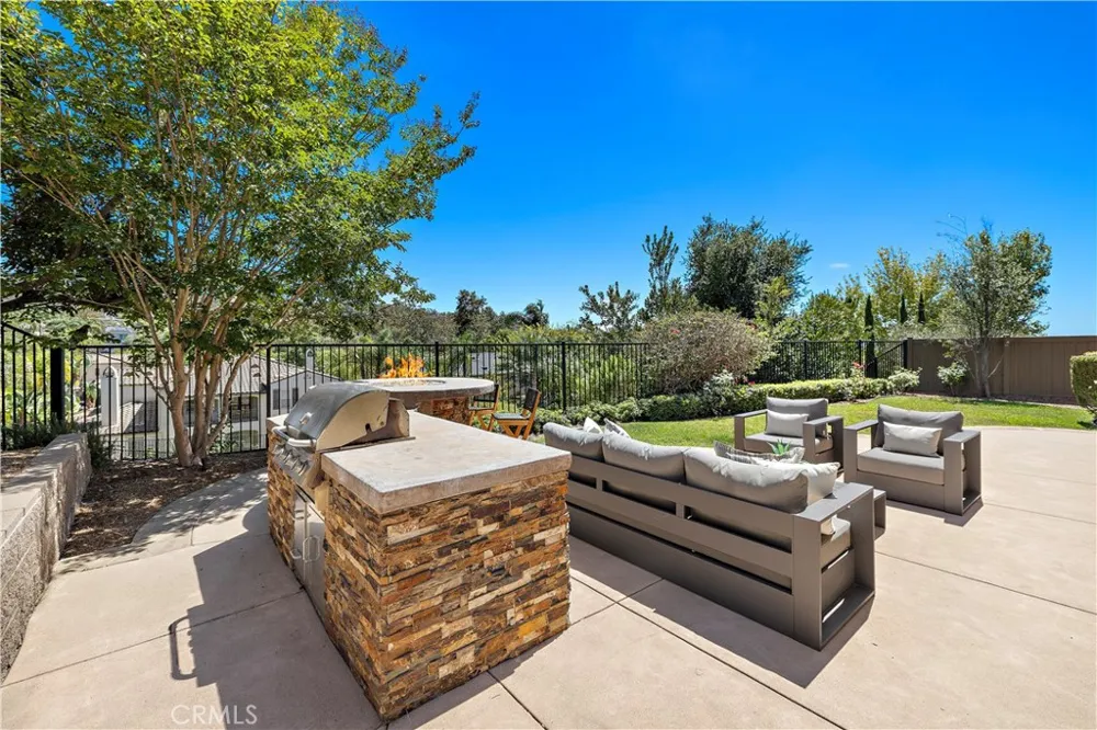 7322 Calle Pera Carlsbad, CA 92009