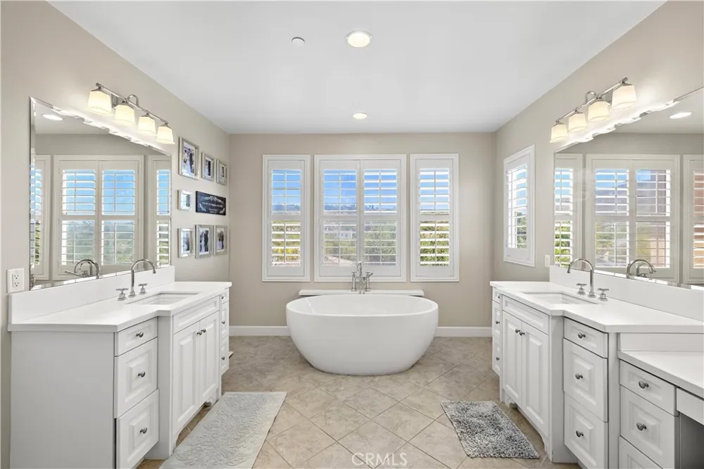 7322 Calle Pera Carlsbad, CA 92009