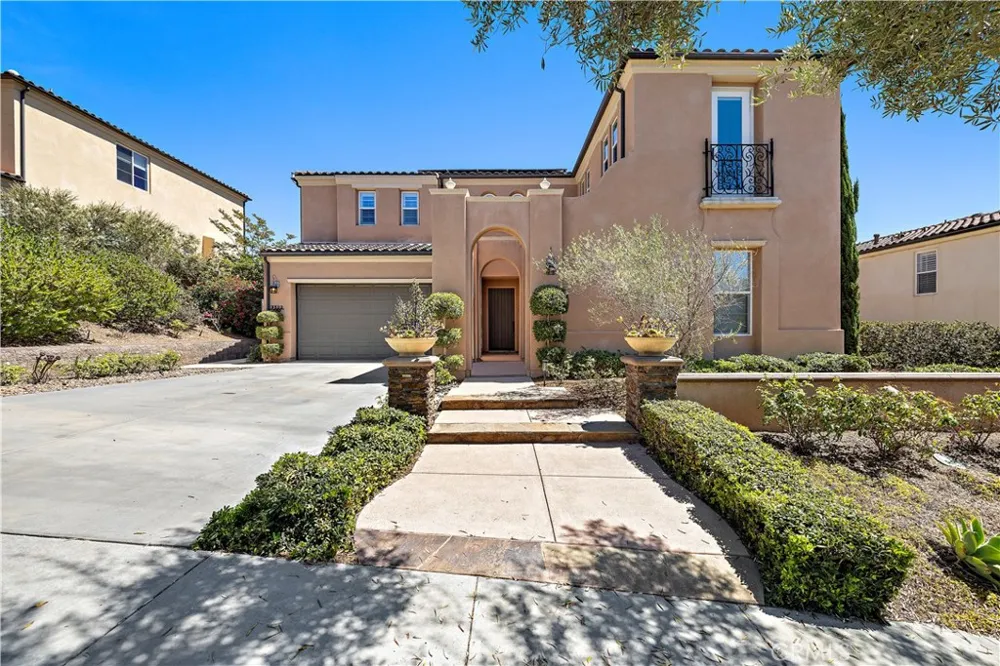 7322 Calle Pera Carlsbad, CA 92009