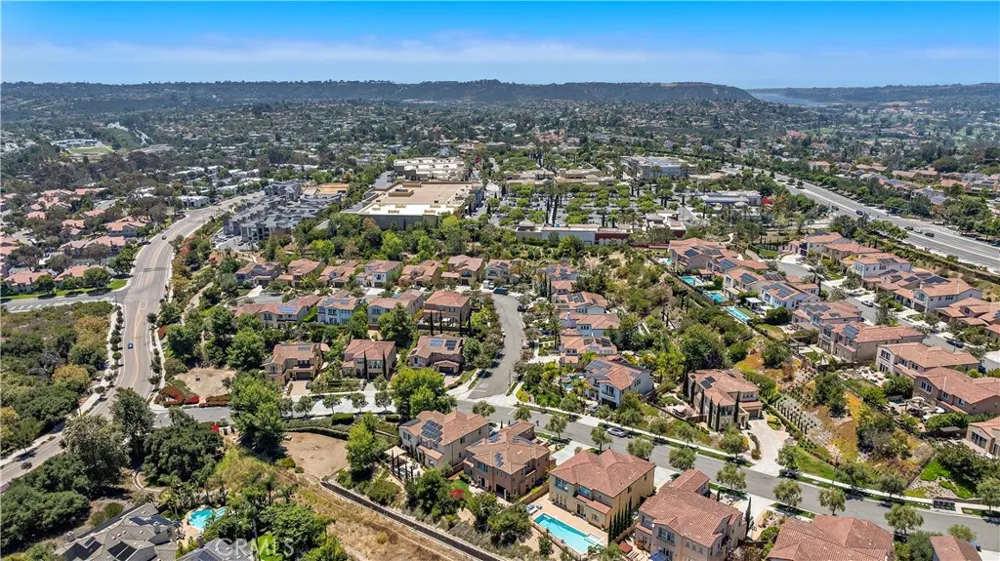7322 Calle Pera Carlsbad, CA 92009