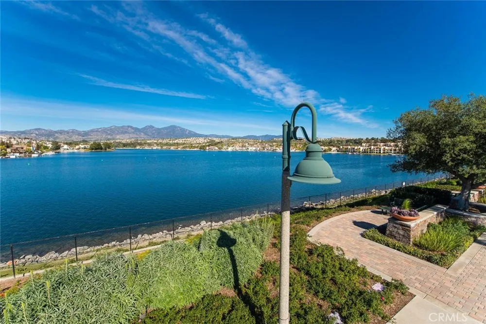 26002 Via Del Norte Mission Viejo, CA 92691