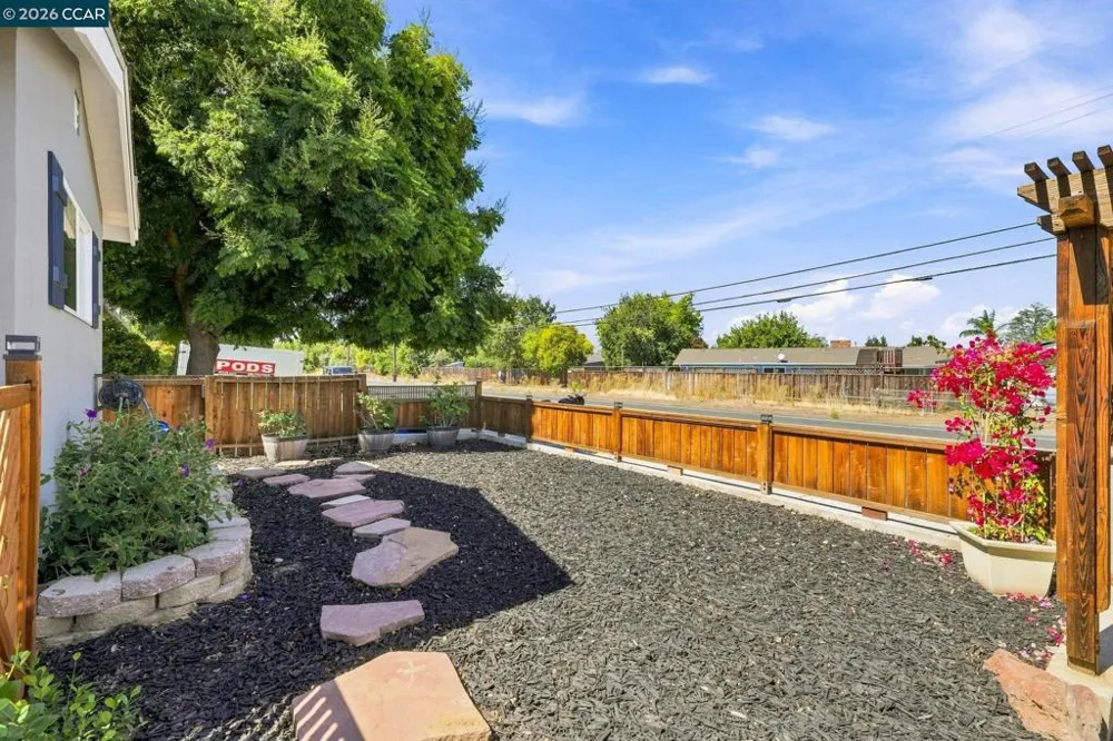 1704 Denkinger Rd. Concord, CA 94521