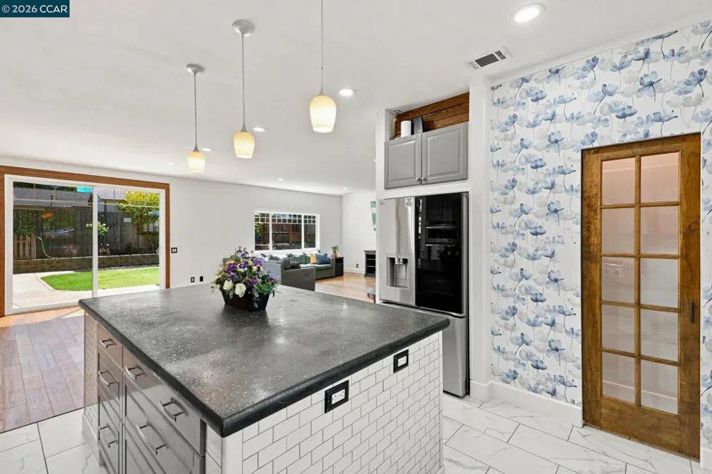 1704 Denkinger Rd. Concord, CA 94521