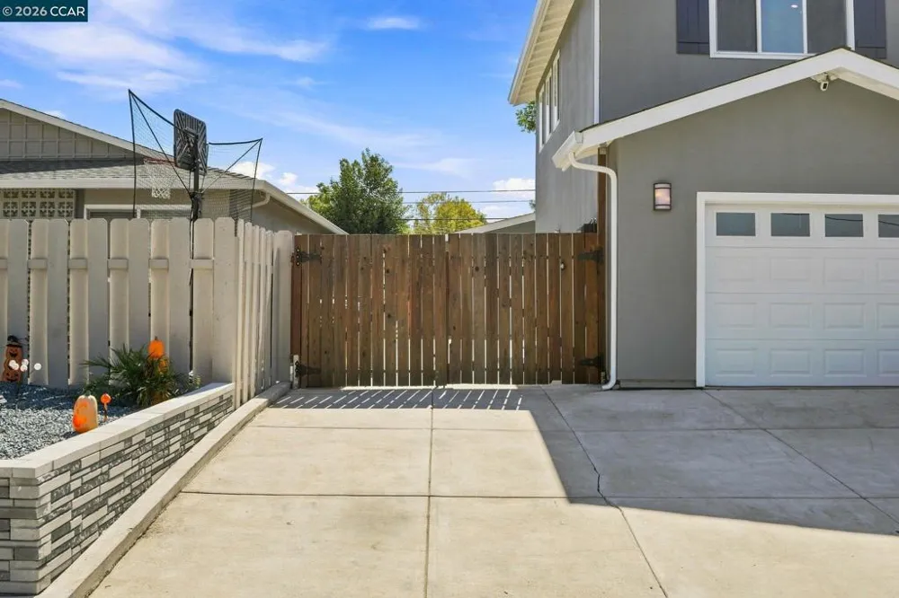 1704 Denkinger Rd. Concord, CA 94521