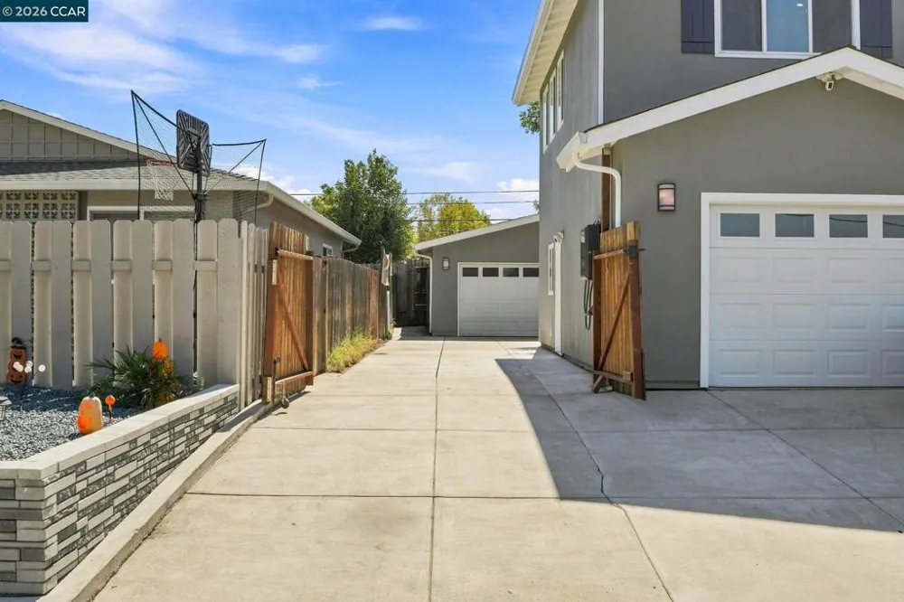 1704 Denkinger Rd. Concord, CA 94521