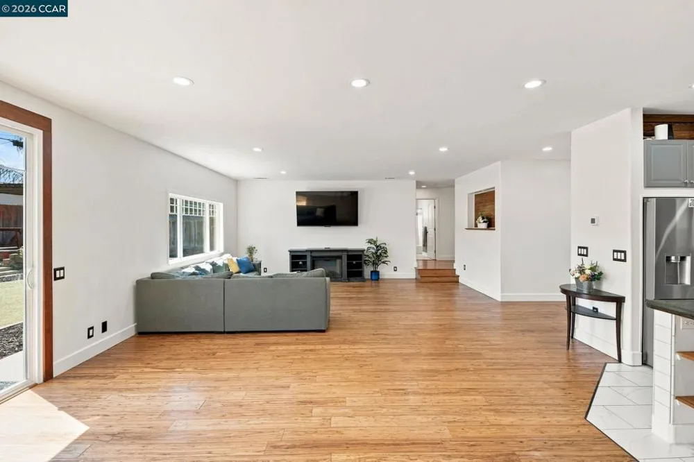1704 Denkinger Rd. Concord, CA 94521