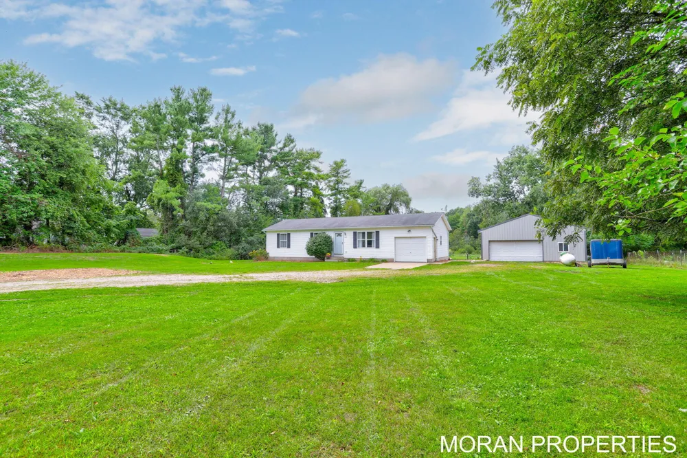 3163 Pillon Road Muskegon, MI 49445