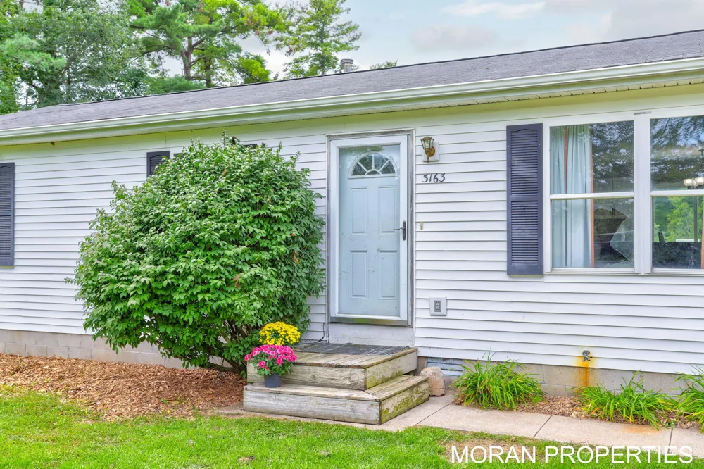 3163 Pillon Road Muskegon, MI 49445