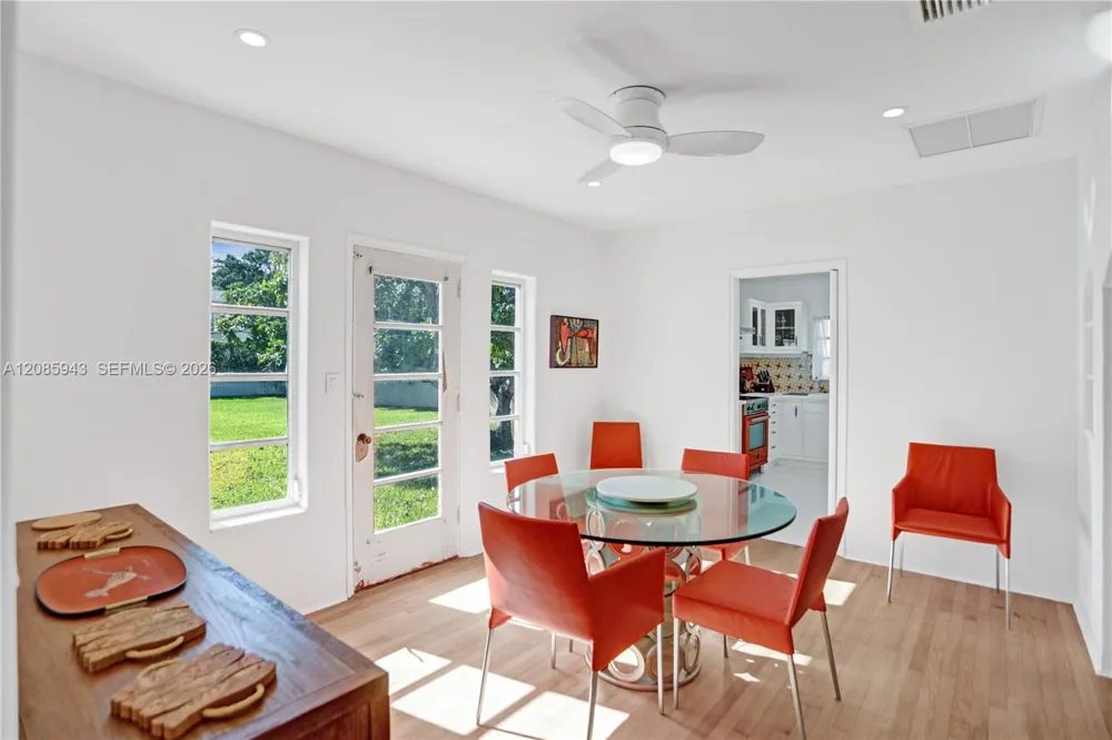 2214 Segovia Cir Coral Gables, FL 33134