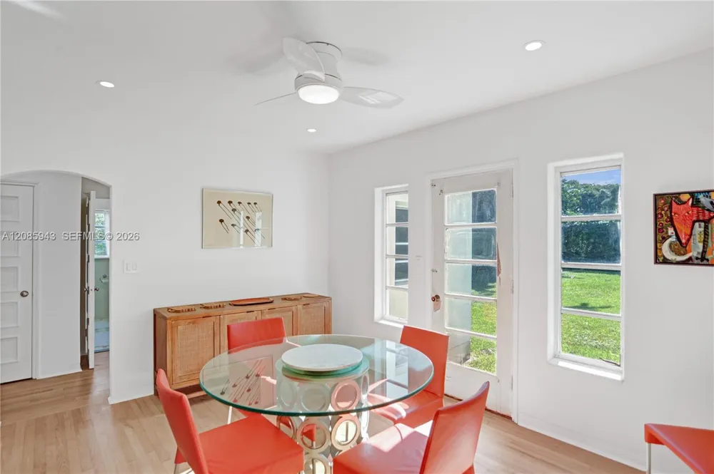 2214 Segovia Cir Coral Gables, FL 33134
