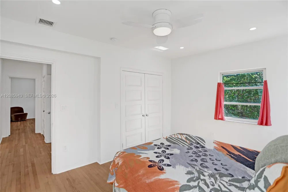 2214 Segovia Cir Coral Gables, FL 33134
