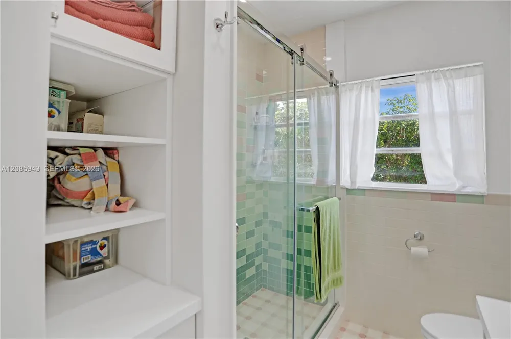 2214 Segovia Cir Coral Gables, FL 33134