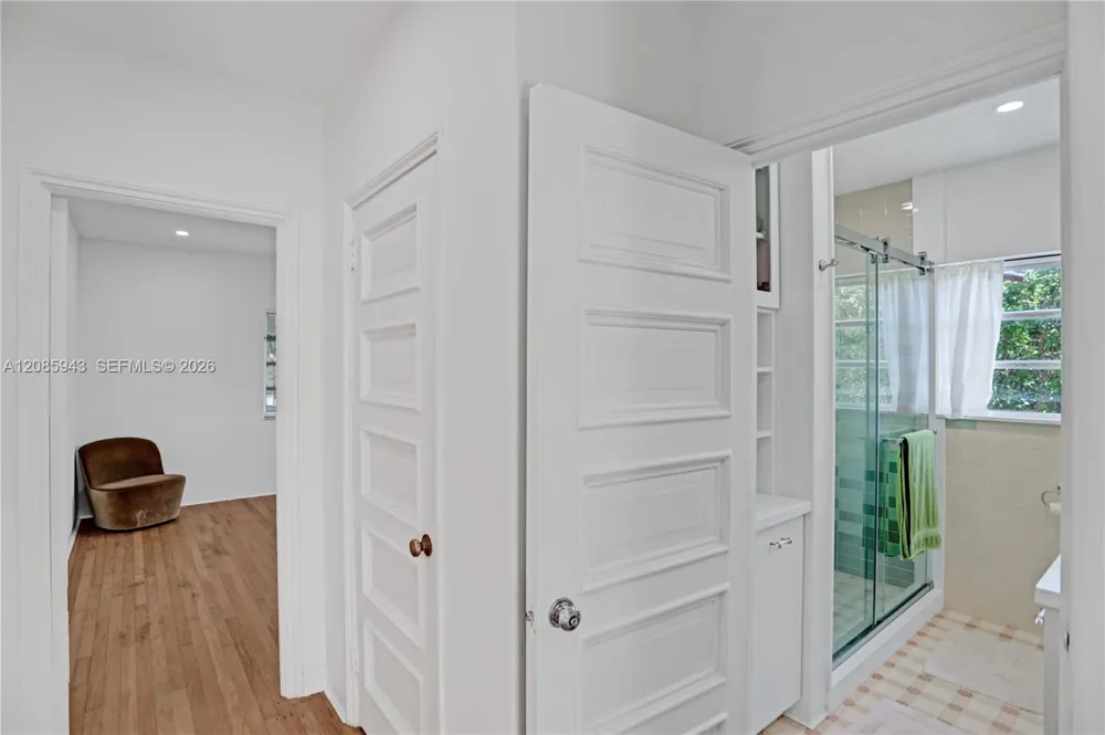 2214 Segovia Cir Coral Gables, FL 33134