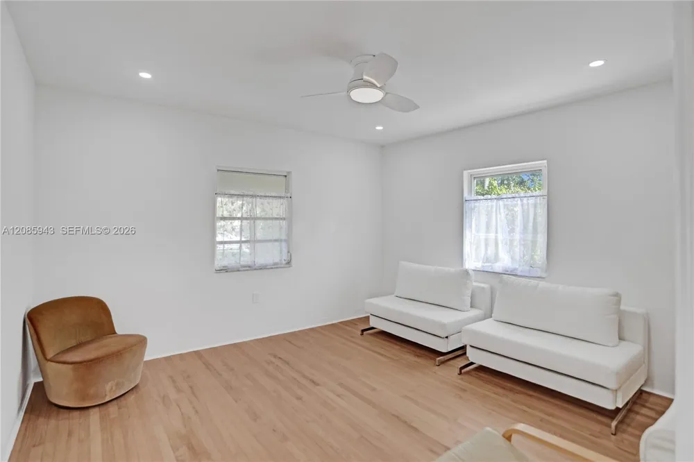 2214 Segovia Cir Coral Gables, FL 33134