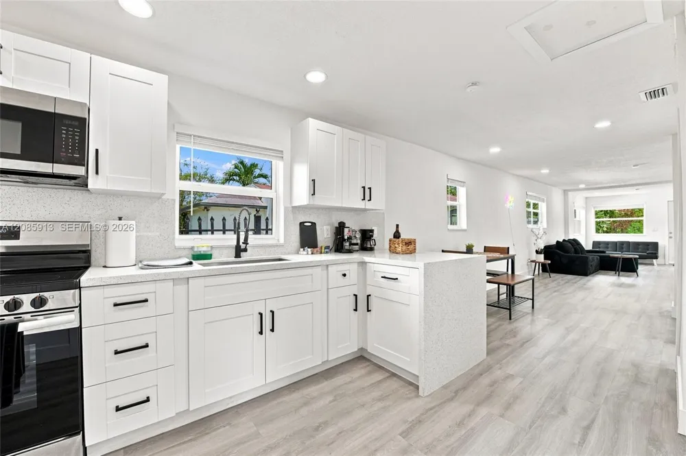 7026 NW 21st Ave Miami, FL 33147