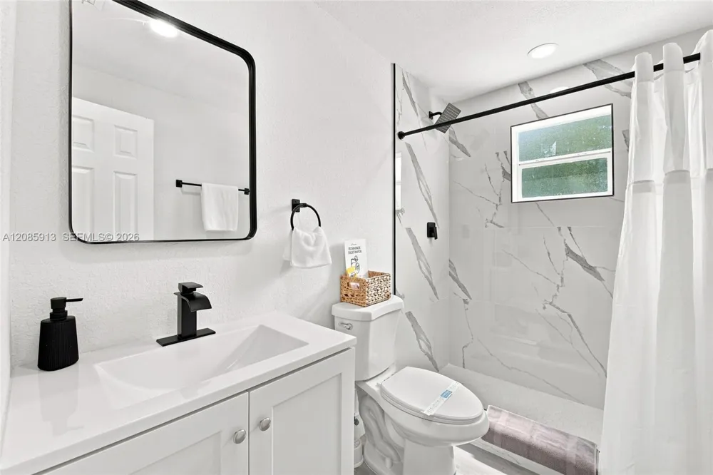 7026 NW 21st Ave Miami, FL 33147