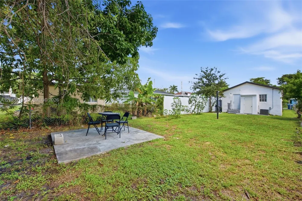 7026 NW 21st Ave Miami, FL 33147