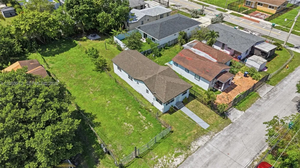 7026 NW 21st Ave Miami, FL 33147