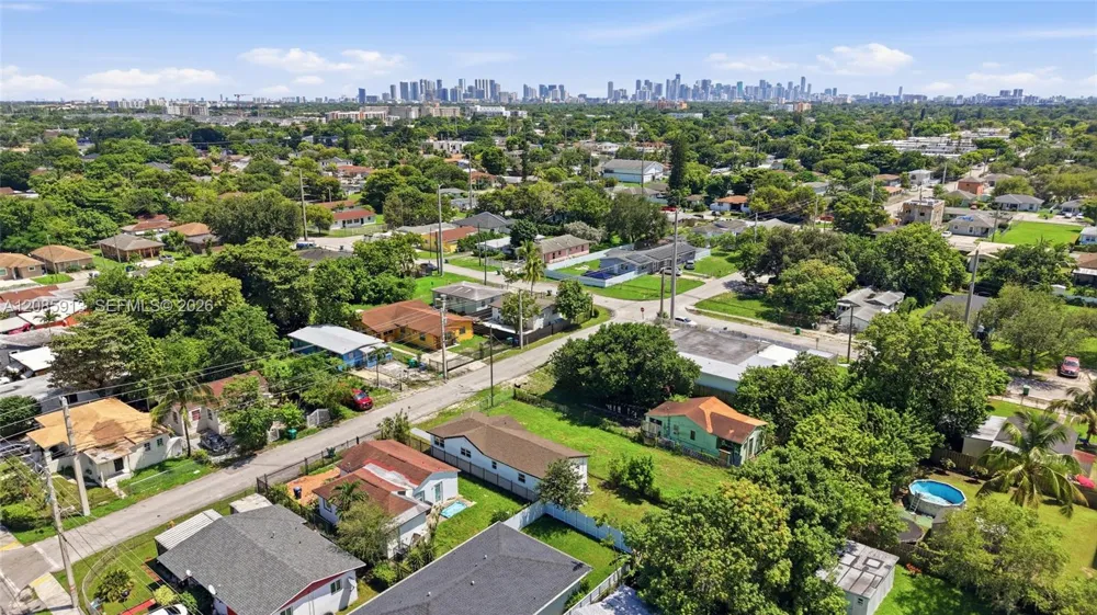 7026 NW 21st Ave Miami, FL 33147