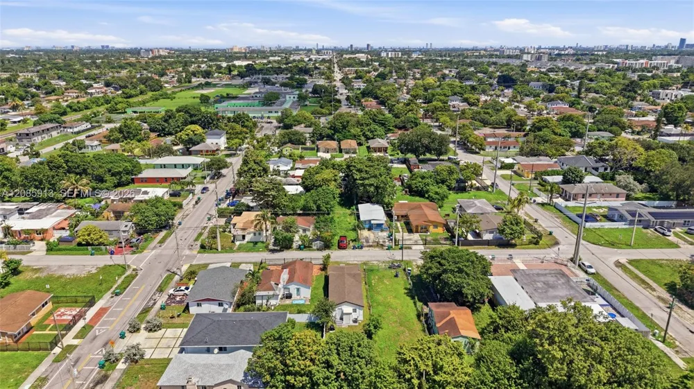 7026 NW 21st Ave Miami, FL 33147