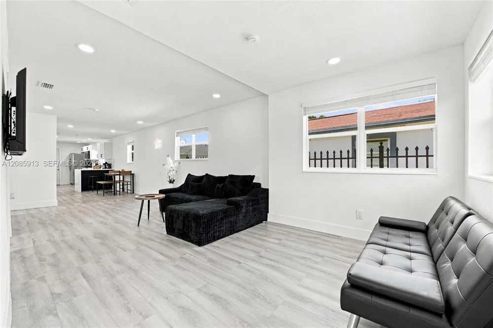 7026 NW 21st Ave Miami, FL 33147