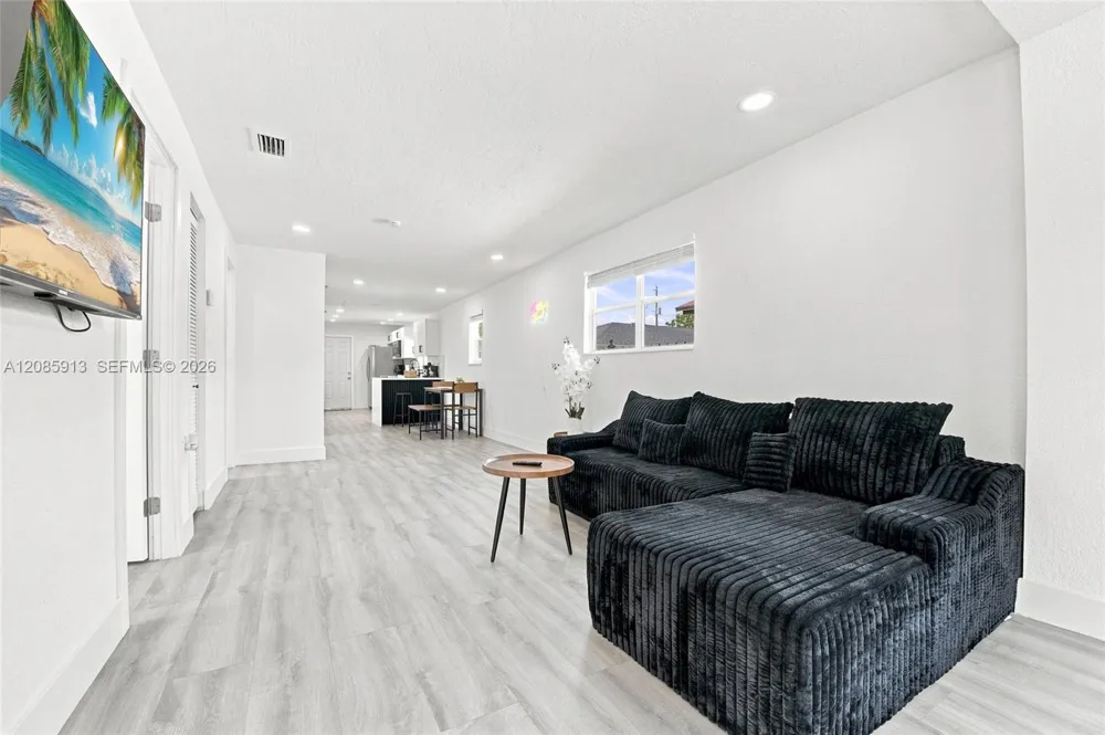 7026 NW 21st Ave Miami, FL 33147