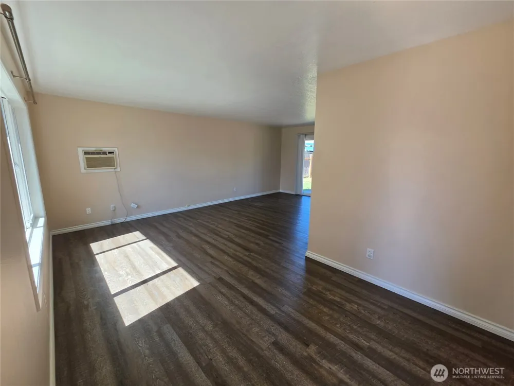3382 Nebraska Street Longview, WA 98632