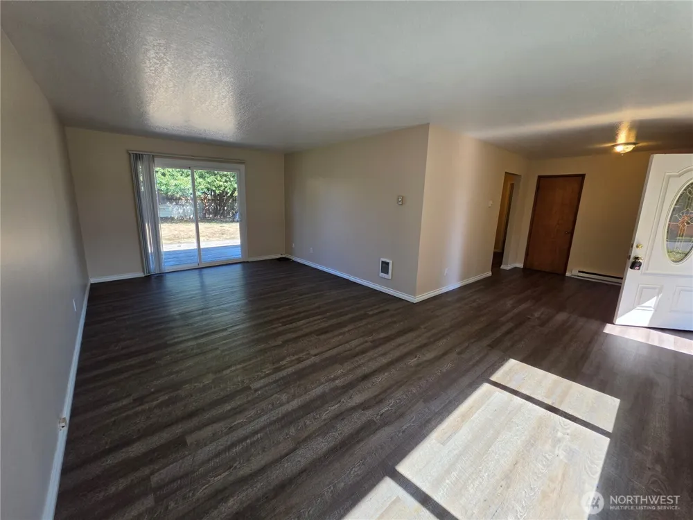 3382 Nebraska Street Longview, WA 98632