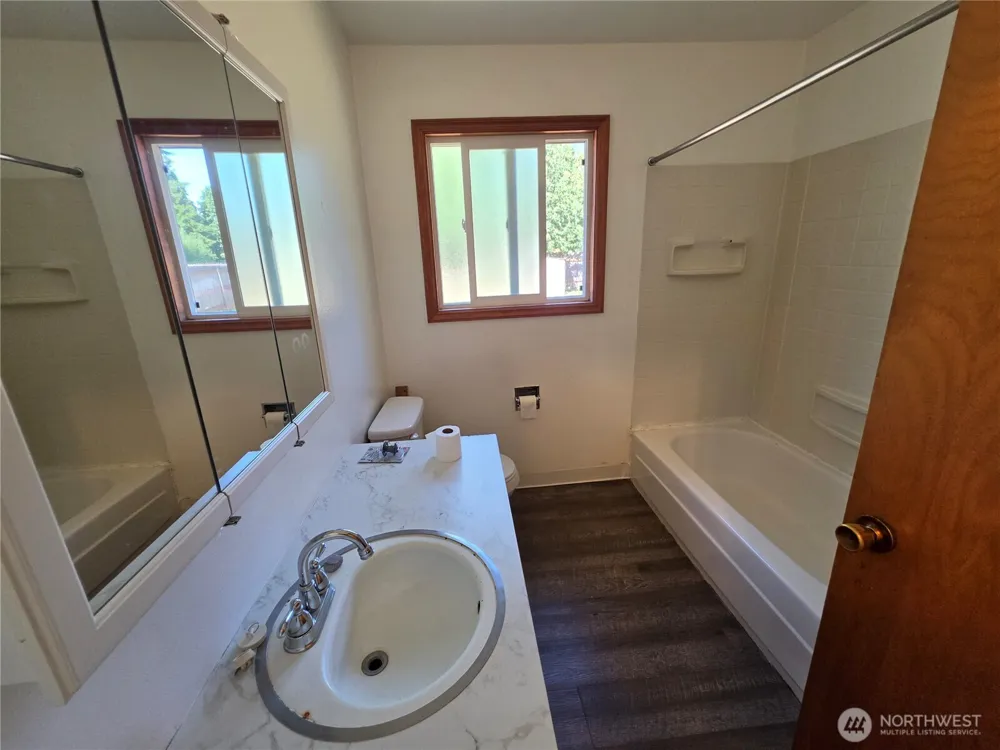 3382 Nebraska Street Longview, WA 98632