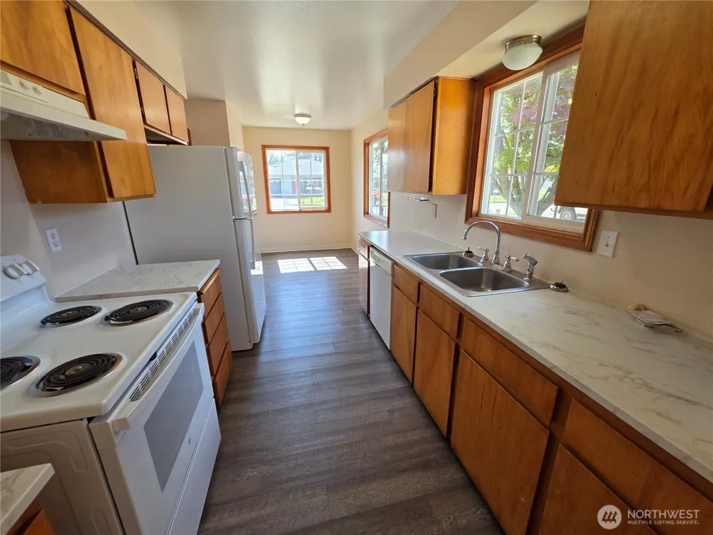 3382 Nebraska Street Longview, WA 98632