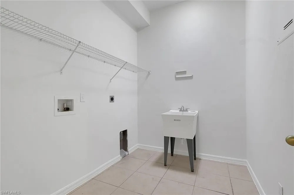 3665 24th Avenue SE Naples, FL 34117