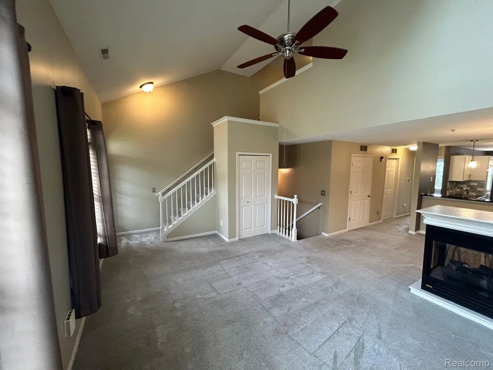 129 E BAY DRIVE Walled Lake City, MI 48390