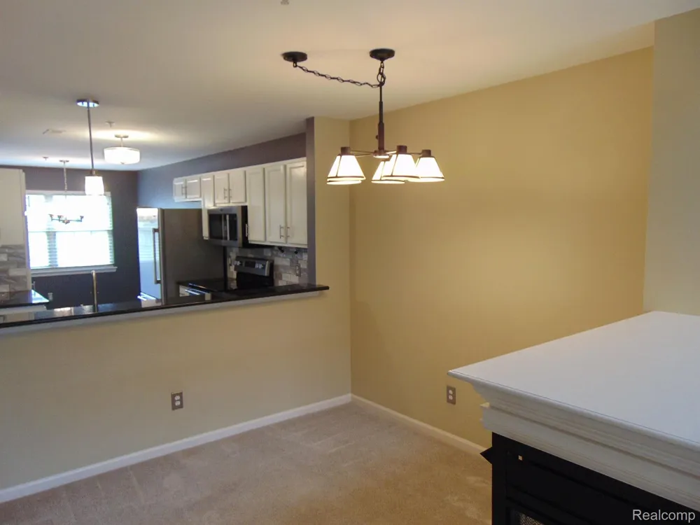 129 E BAY DRIVE Walled Lake City, MI 48390