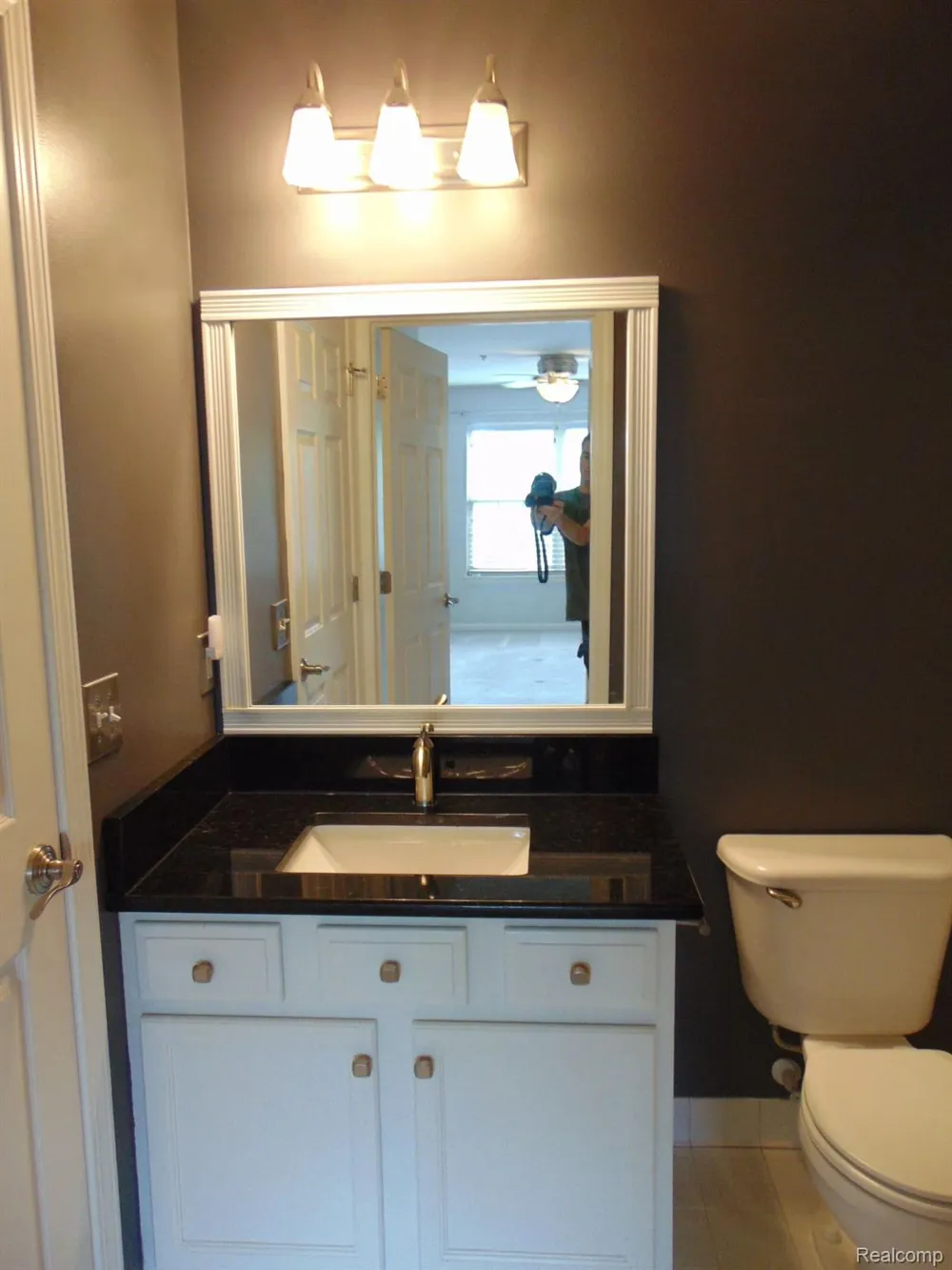 129 E BAY DRIVE Walled Lake City, MI 48390