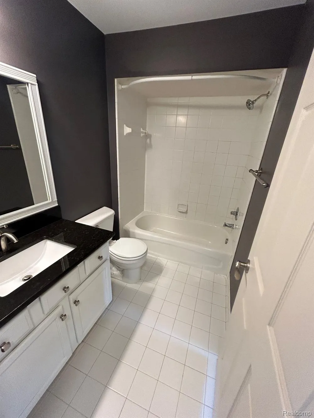 129 E BAY DRIVE Walled Lake City, MI 48390