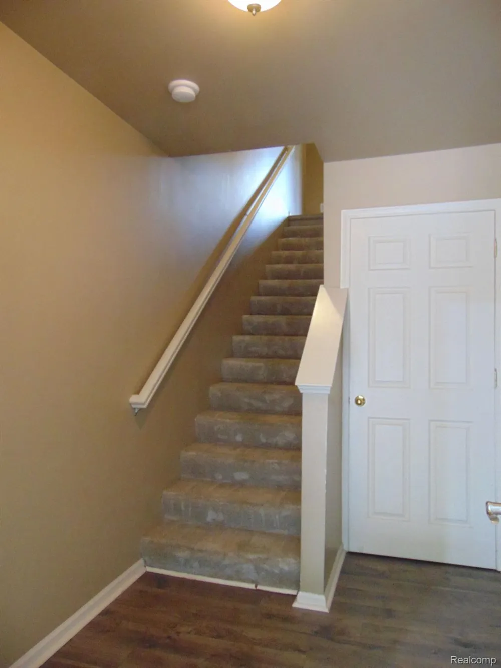 129 E BAY DRIVE Walled Lake City, MI 48390