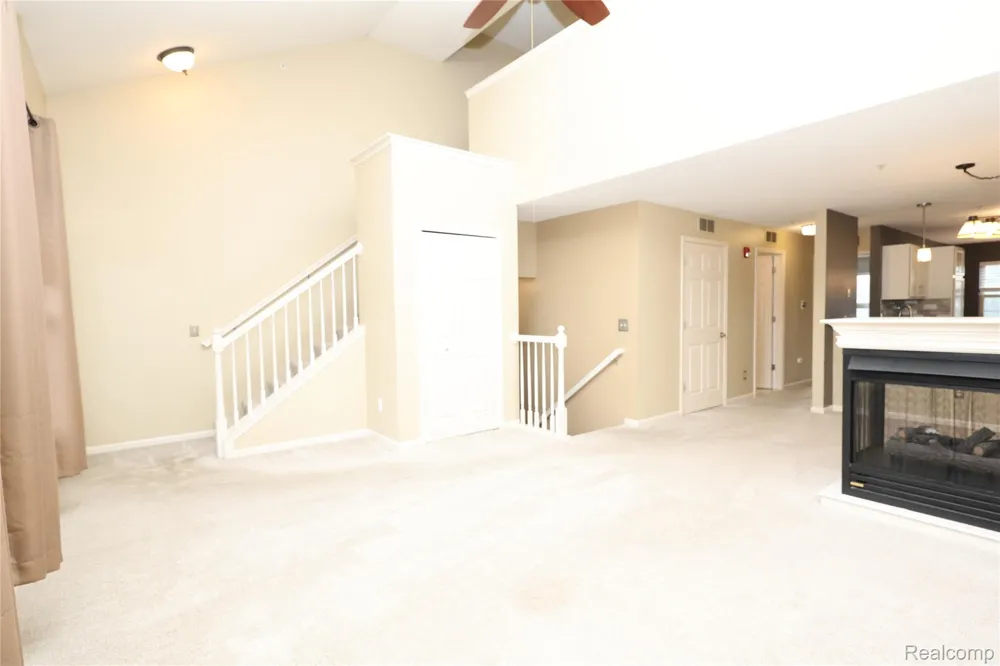 129 E BAY DRIVE Walled Lake City, MI 48390