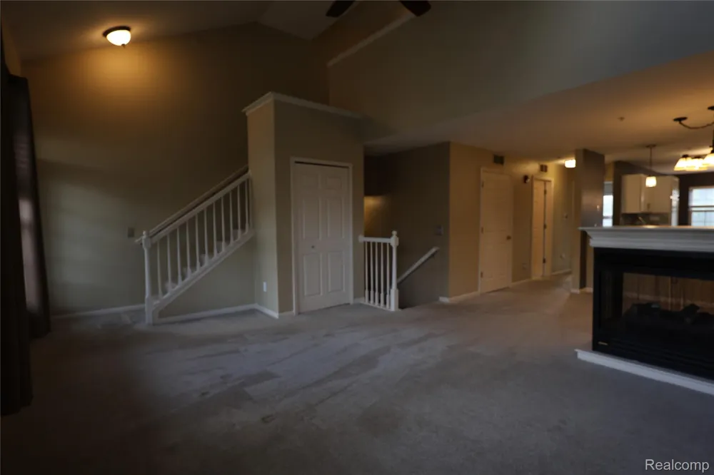 129 E BAY DRIVE Walled Lake City, MI 48390