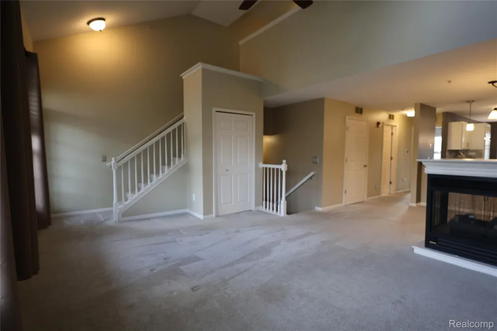 129 E BAY DRIVE Walled Lake City, MI 48390