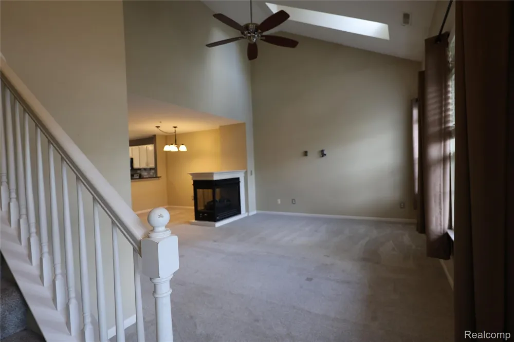 129 E BAY DRIVE Walled Lake City, MI 48390