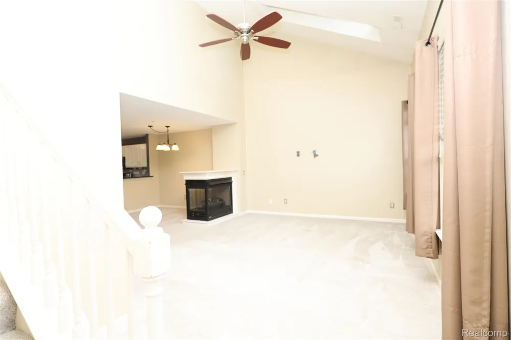 129 E BAY DRIVE Walled Lake City, MI 48390