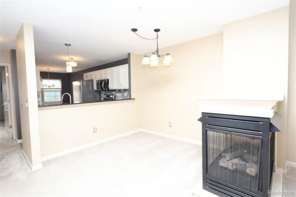 129 E BAY DRIVE Walled Lake City, MI 48390