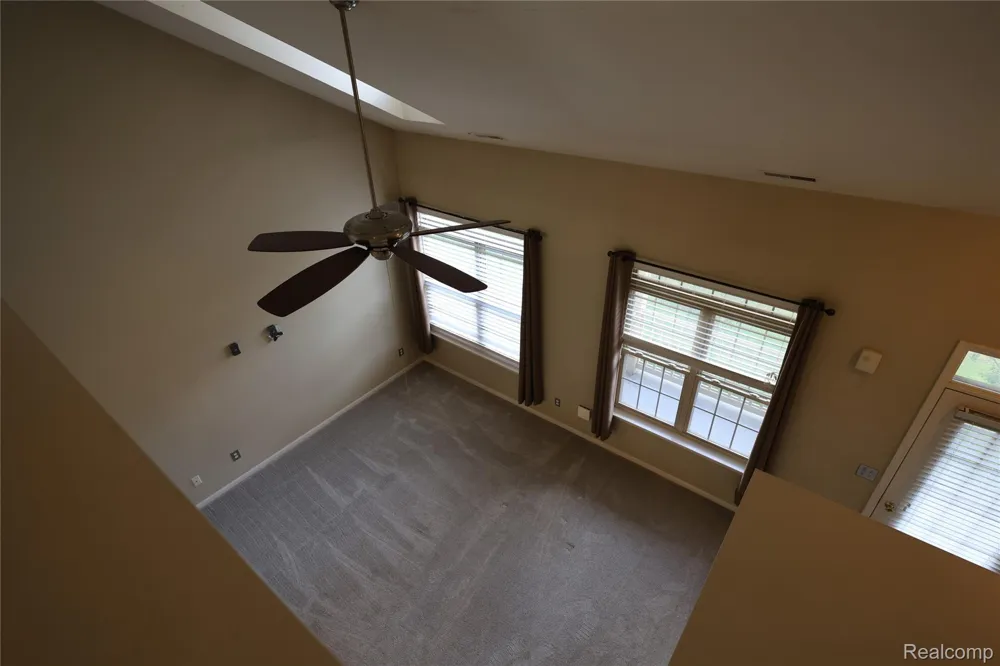 129 E BAY DRIVE Walled Lake City, MI 48390