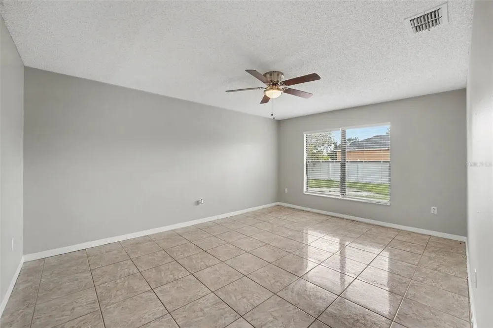 32 YORK COURT Kissimmee, FL 34758