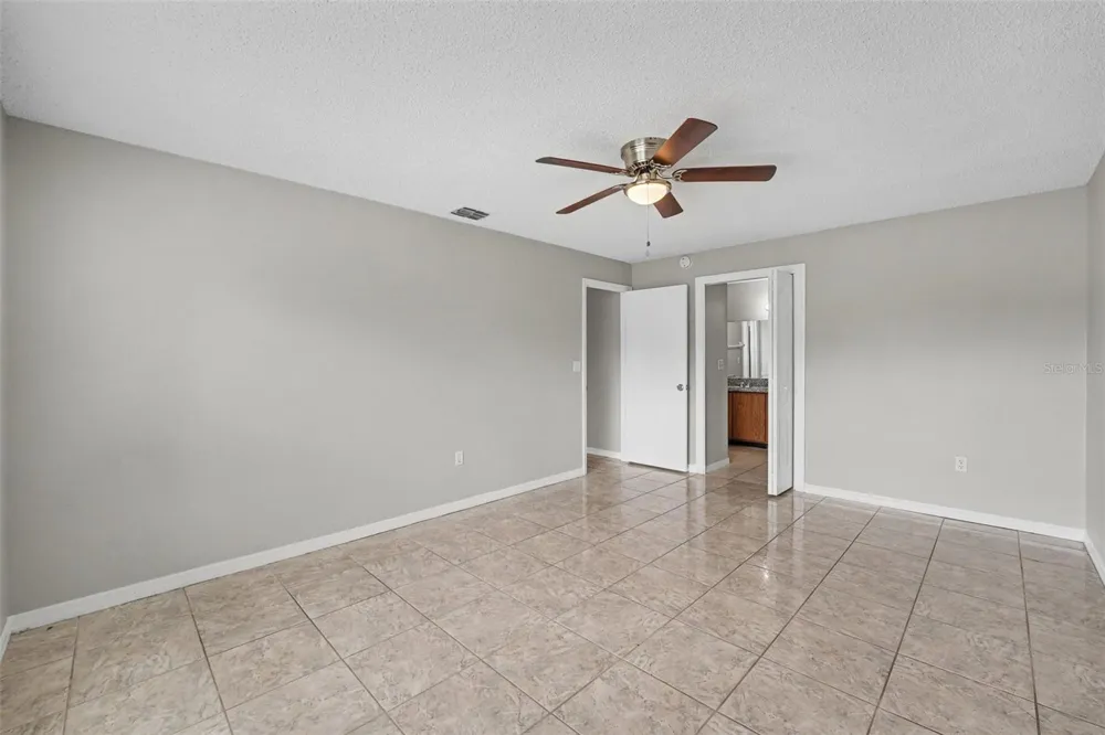 32 YORK COURT Kissimmee, FL 34758
