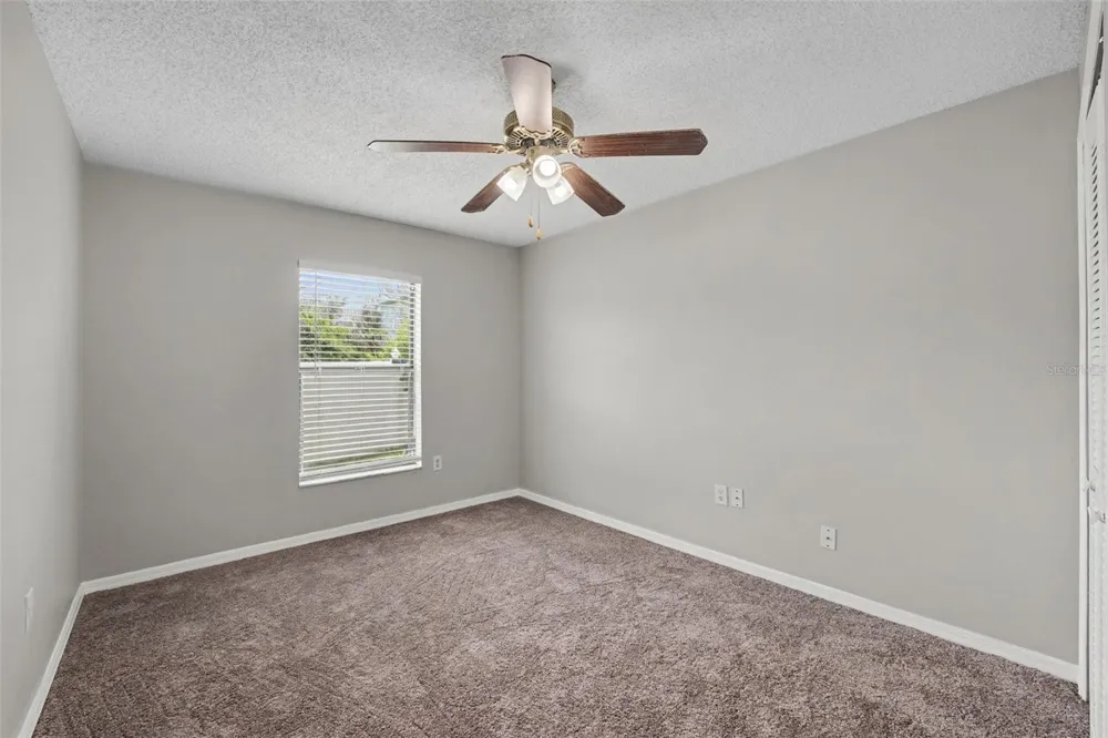 32 YORK COURT Kissimmee, FL 34758