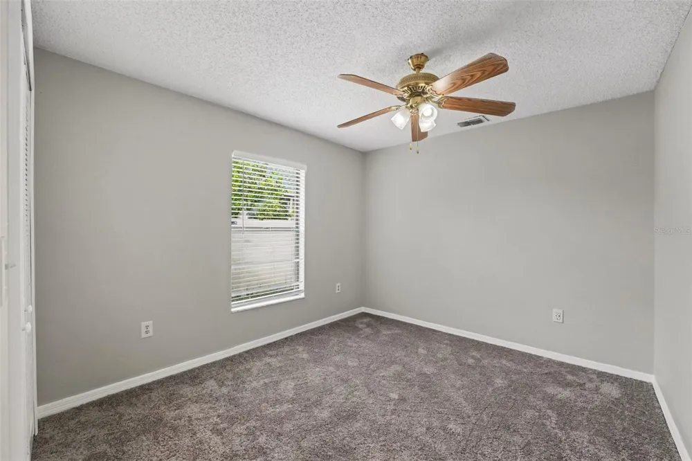 32 YORK COURT Kissimmee, FL 34758